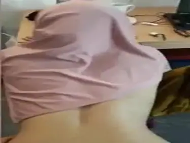 Paling Suka Cewe Pake Hijab Pink